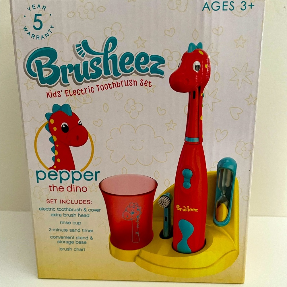 Brusheez Child Electric Toothbrush, stand, timer and extra brush head NEW IN BOX